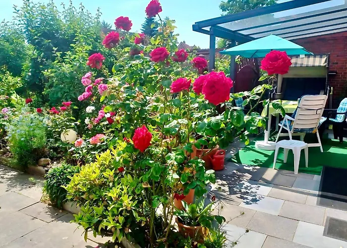 Lägenhet In Mit Garten